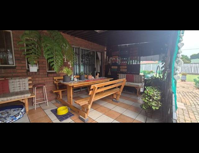 3 BEDROOM HOUSE FOR SALE IN CASSELDALE